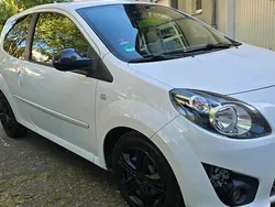 Weiß Gebraucht 2010 Renault Twingo Kleinwagen | 2.100 € (Fairer Preis)
