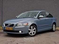 Blau Gebraucht 2011 Volvo S40 Momentum Limousine | 4.900 €