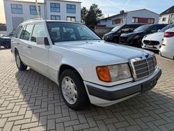 Weiß Gebraucht 1992 Mercedes E250 Kombi | 16.500 €