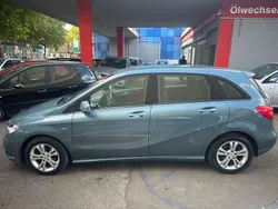 Blau Gebraucht 2012 Mercedes B180 Van / Kleinbus | 7.850 € (Guter Preis)