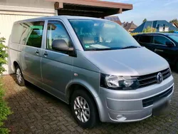 Silber Gebraucht 2011 VW Multivan Van / Kleinbus | 18.250 €