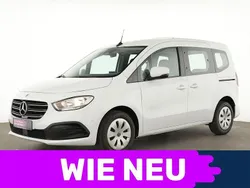 Weiß Gebraucht 2023 Mercedes T180 Van / Kleinbus | 24.795 € (Guter Preis)