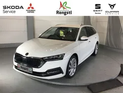 Weiß Gebraucht 2022 Skoda Octavia Style Kombi | 23.990 € (Fairer Preis)