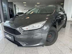 Grau Gebraucht 2015 Ford Focus Trend Limousine | 4.899 € (Guter Preis)