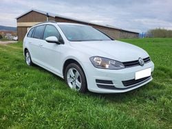 Weiß Gebraucht 2015 VW Golf VII Kombi | 8.200 € (Guter Preis)