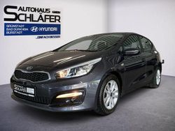 Grau Gebraucht 2017 Kia Ceed Edition 7 Limousine | 10.980 € (Fairer Preis)