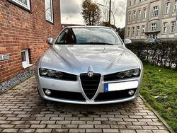 Silber Gebraucht 2010 Alfa Romeo 159 Limousine | 6.499 € (Teuer)