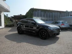 Schwarz Gebraucht 2022 Alfa Romeo Stelvio Quadrifoglio SUV | 38.790 € (Superpreis)