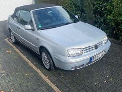 Silber Gebraucht 1999 VW Golf Cabriolet Highline Cabrio | 5.490 € (Etwas zu teuer)