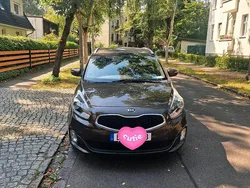 Braun Gebraucht 2016 Kia Carens Van / Kleinbus | 11.200 € (Fairer Preis)