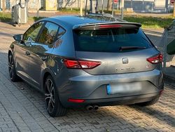 Grau Gebraucht 2015 Seat Leon FR Limousine | 11.490 € (Fairer Preis)