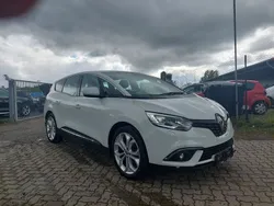 Weiß Gebraucht 2020 Renault Scénic IV Business Van / Kleinbus | 11.900 € (Fairer Preis)