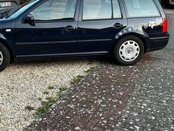 Blau Gebraucht 2000 VW Golf IV Kombi | 1.500 €