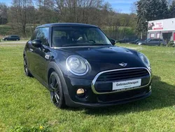 Midnight black Gebraucht 2016 Mini Cooper Kleinwagen | 10.990 € (Guter Preis)
