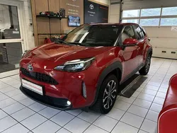 Karminarot metallic Gebraucht 2023 Toyota Yaris Hybrid Connect Style | 24.990 € (Fairer Preis)