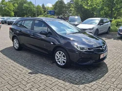 Onyx schwarz Gebraucht 2022 Opel Astra Edition Kombi | 16.800 € (Guter Preis)
