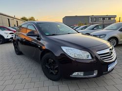 Braun Gebraucht 2011 Opel Insignia Design Edition Kombi | 4.499 € (Fairer Preis)