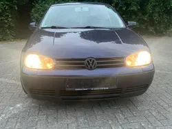 Blau Gebraucht 2002 VW Golf IV Limousine | 800 € (Guter Preis)