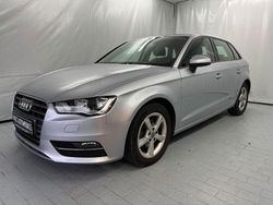 Silber Gebraucht 2015 Audi A3 Attraction Limousine | 13.399 € (Guter Preis)