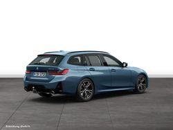 Blau Gebraucht 2024 BMW 330e M Sport Kombi | 48.420 € (Fairer Preis)