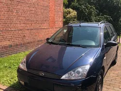 Blau Gebraucht 2001 Ford Focus Kombi | 750 €