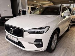 Crystal white (metallic) Gebraucht 2022 Volvo XC60 Momentum SUV | 33.480 € (Superpreis)