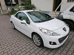 Weiß Gebraucht 2025 Peugeot 207 CC Cabrio | 6.800 €