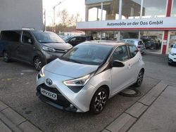 Silber Gebraucht 2019 Toyota Aygo X-play Kleinwagen | 14.490 € (Teuer)