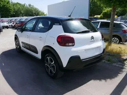Weiß / dach schwarz Gebraucht 2022 Citroën C3 Shine Kleinwagen | 17.490 € (Teuer)