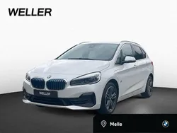 Mineralweiß (weiß) Gebraucht 2018 BMW 225 iPerformance Van / Kleinbus | 17.850 € (Fairer Preis)