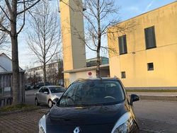 Schwarz Gebraucht 2012 Renault Mégane III Van / Kleinbus | 4.500 € (Fairer Preis)