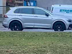 Silber Gebraucht 2020 VW Tiguan Highline SUV | 28.000 € (Etwas zu teuer)