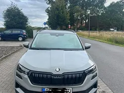 Grau Gebraucht 2022 Skoda Karoq Tour SUV | 27.000 € (Guter Preis)