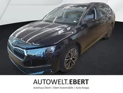 Schwarzmagic perleffekt Gebraucht 2024 Skoda Octavia Selection Kombi | 30.690 € (Guter Preis)