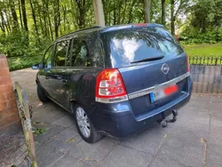 Grau Gebraucht 2008 Opel Zafira Van / Kleinbus | 2.600 € (Guter Preis)