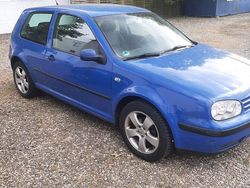 Blau Gebraucht 2001 VW Golf IV Limousine | 590 €