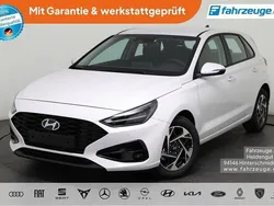 Weiß Neu 2025 Hyundai i30 GO! Limousine | 22.390 € (Guter Preis)