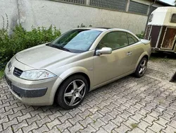 Gelb Gebraucht 2004 Renault Mégane Cabriolet Cabrio | 800 € (Guter Preis)