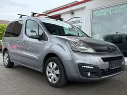 Grau Gebraucht 2016 Citroën Berlingo Van / Kleinbus | 8.999 € (Fairer Preis)
