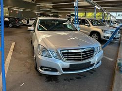 Silber Gebraucht 2010 Mercedes E220 Limousine | 11.900 € (Fairer Preis)