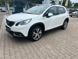 Weiß Gebraucht 2018 Peugeot 2008 SUV | 12.957 € (Etwas zu teuer)