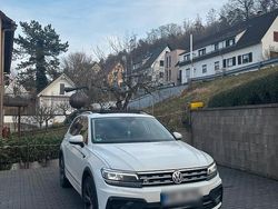 Weiß Gebraucht 2020 VW Tiguan R-line SUV | 29.999 €