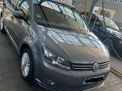 Grau Gebraucht 2014 VW Touran Van / Kleinbus | 10.500 € (Fairer Preis)