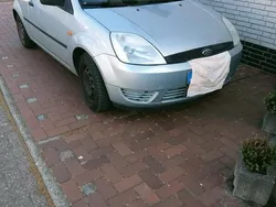 Grün Gebraucht 2004 Ford Fiesta Kleinwagen | 1.750 € (Fairer Preis)