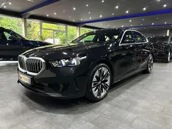 Schwarz Gebraucht 2024 BMW 520 Performance Limousine | 48.990 € (Superpreis)