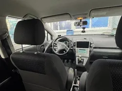 Grau Gebraucht 2008 Toyota Corolla Verso Van / Kleinbus | 4.000 €