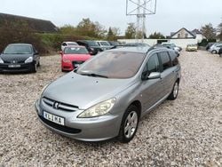 Grau Gebraucht 2004 Peugeot 307 Kombi | 1.999 € (Fairer Preis)