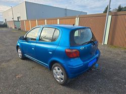 Blau Gebraucht 2004 Toyota Yaris Limousine | 2.300 € (Fairer Preis)