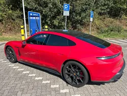 Rot Gebraucht 2022 Porsche Taycan GTS Limousine | 82.900 € (Fairer Preis)