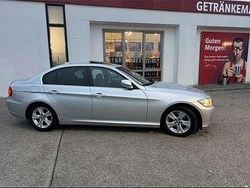 Grau Gebraucht 2010 BMW 325 Limousine | 8.990 € (Superpreis)